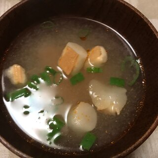 液みそで簡単！麩と人参、ネギのラー油味噌汁